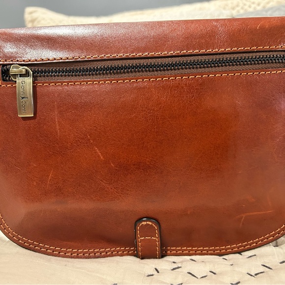 GIANNI CONTI Italy Leather Flap Over Saddle Crossbody With 4 Compartments - Picture 11 of 13